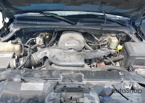 2002 Chevrolet Avalanche 1500 из США, поврежденный, VIN 3GNEK13T72G174634